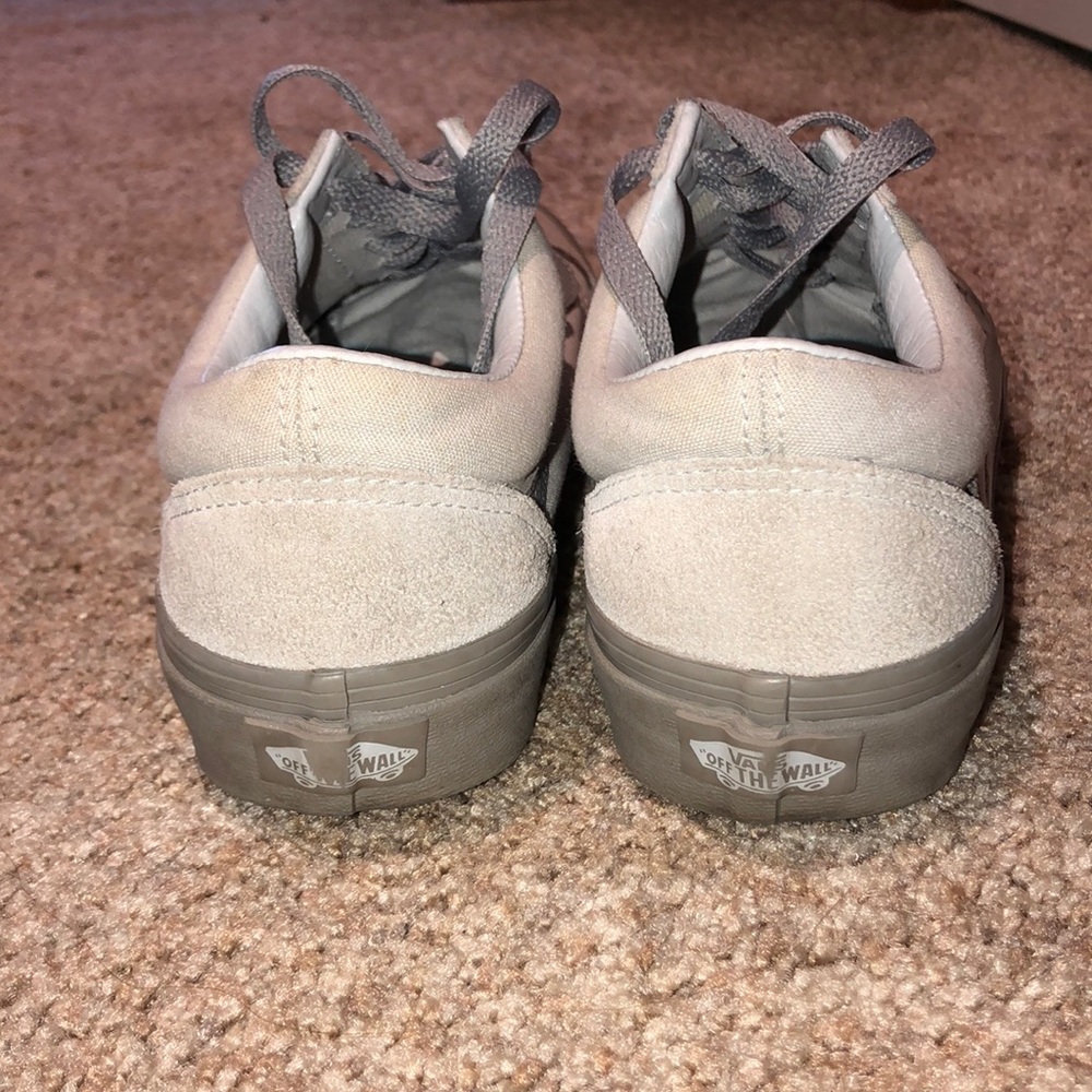Vans - Picture 3 of 4